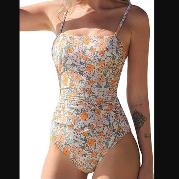 Cupshe Brand NWT Size Small Cantaloupe Orange Ditsy Floral One Piece Swimsuit - Picture 1 of 5
